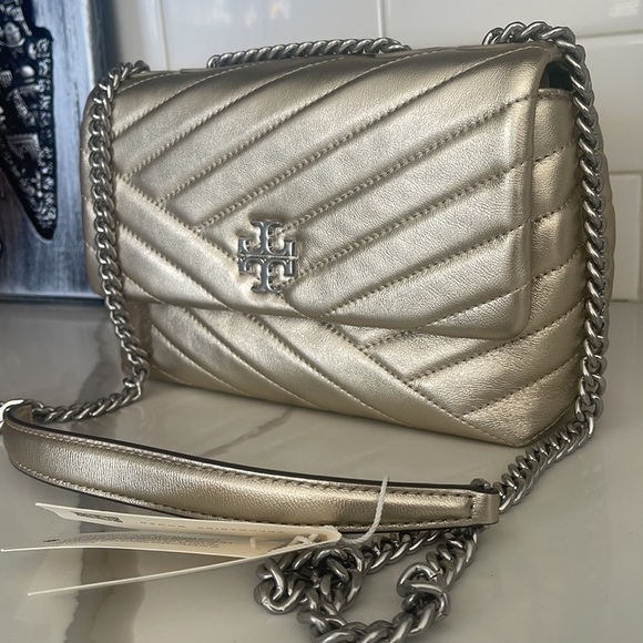 Tory Burch Gold Quilted Shoulder Bag - Picture 5 of 10